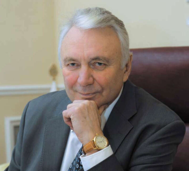 Президент Ассоциации финансово-промышленных групп Председатель Координационного совета Евразийского Делового совета